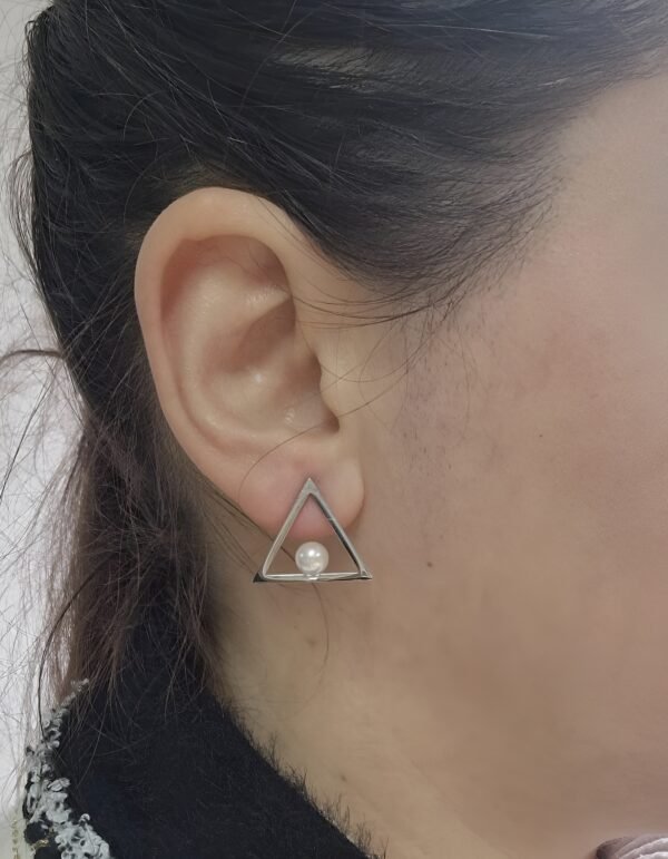 Silver Triangle Ohrid Pearl Earrings